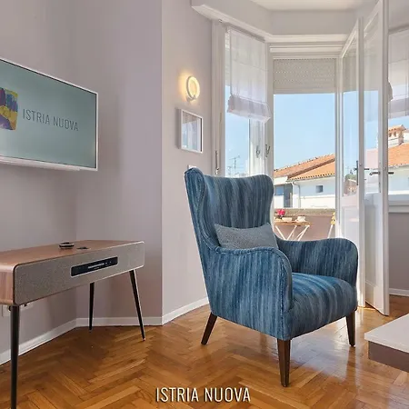 Istria Nuova's * Pula